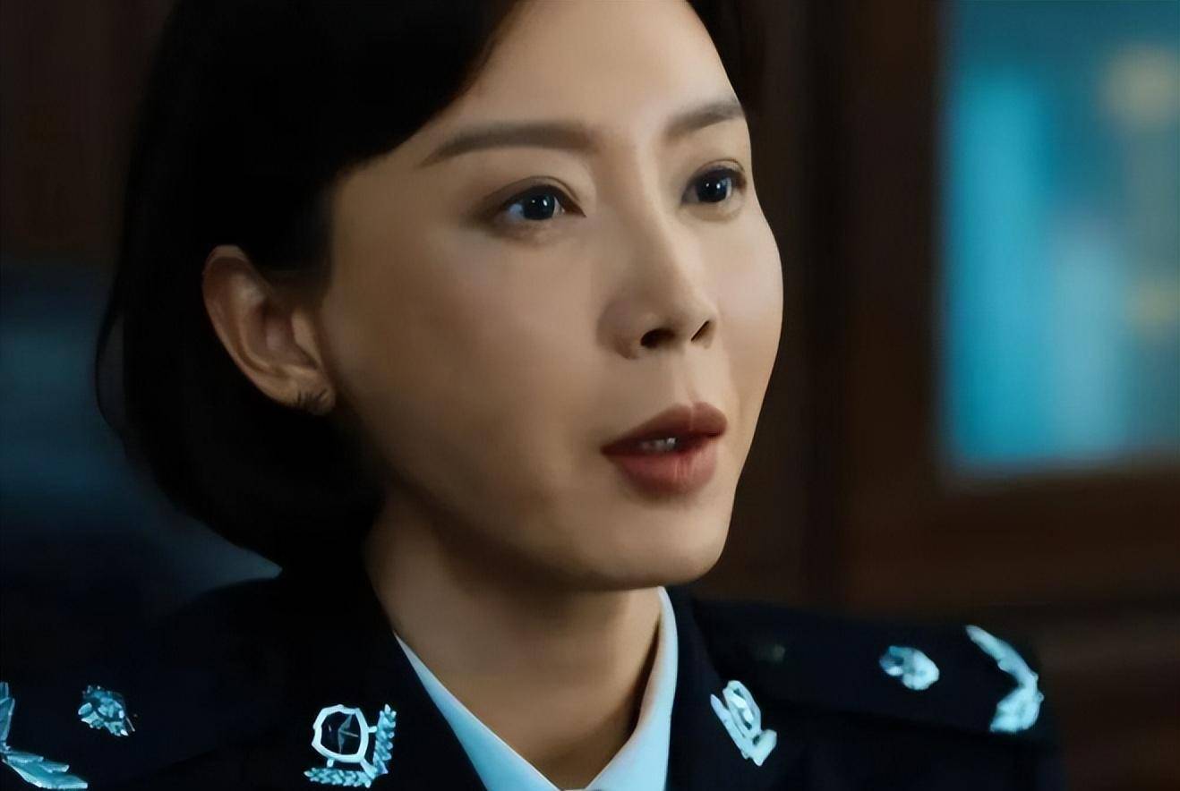 46岁陈数新剧播出,脸僵浮肿似蜡像,整容后遗症出来了_脸部_变化_科技