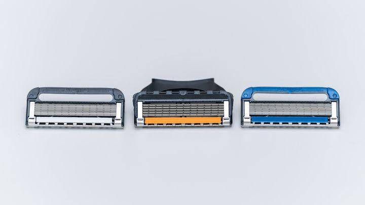 谁在守护手动剃须刀的荣光？吉列引力盒、极光、热感系列剃须实测