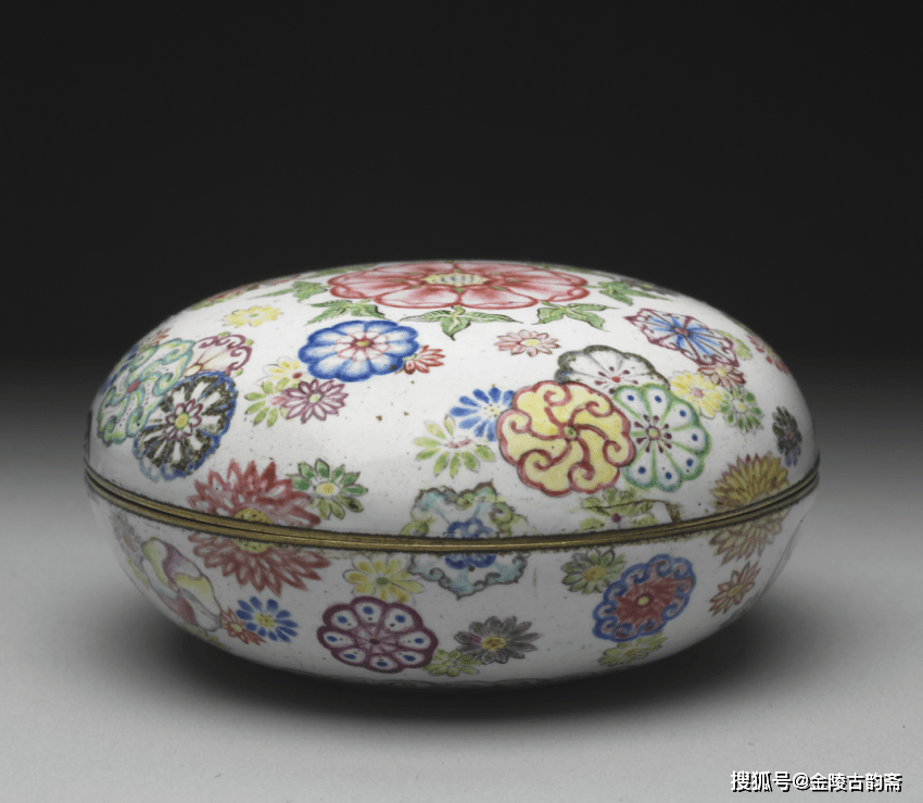 皮球花瓷器鉴赏_花纹_馆藏_乾隆