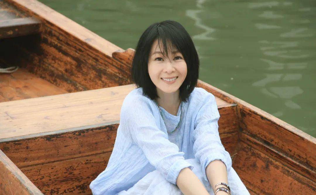 享受独处,不怕孤单的"结婚狂"——刘若英_身份_角色_一个人