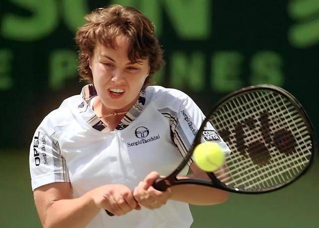 辛吉斯:16岁夺澳网单打冠军,网球史上最年轻的大满贯单打冠军_比赛