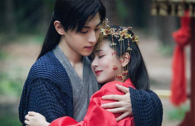 《花千骨》,霍建华,赵丽颖领衔主演,蒋欣,马可,徐海乔,李纯等主演的