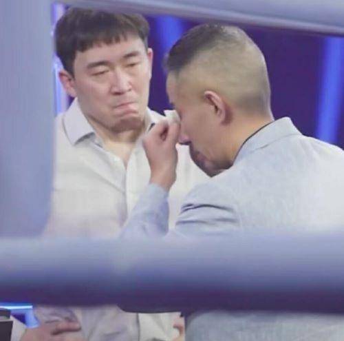搏击赛事再次延期，手下运动员七个月没收入，郭晨冬深感自责流泪