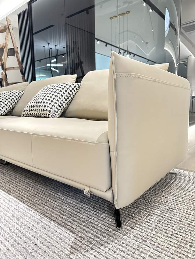 缤迪家居:喜欢意式极简就选这款沙发,真的很好抄作业_扶手_设计_工艺