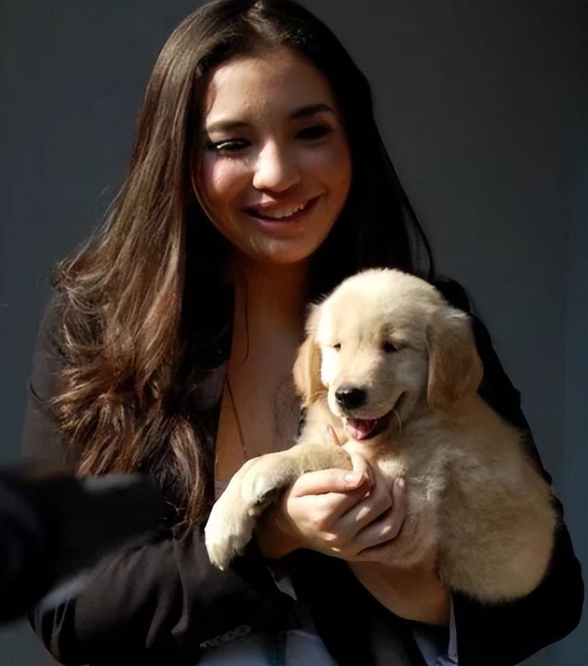 14岁成印尼名模，16岁被母亲卖入王室沦为身体奴隶，如今她怎样了_搜狐网