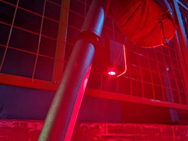 迈极炫 SEEMEE300感应追光尾灯:八大硬核科技,为安全骑行护航