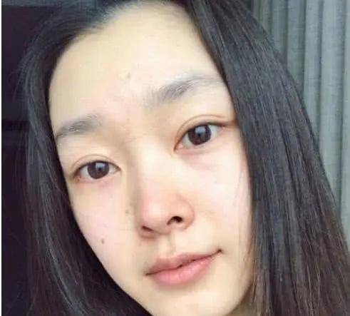 这些女星的素颜照太真实了,孙怡没有眉毛,杨颖面色发黄_皮肤_刘涛