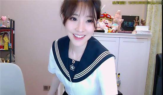 最近正热播的真人秀节目青春环游记中,范丞丞和鞠婧祎两人在游戏环节