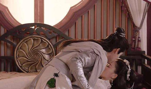 古力娜扎与窦骁吻戏花絮曝光,可娜扎拍的戏怎么都有吻戏呢_搭档_剧中