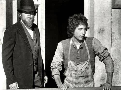 罗琳莎的办法尽管很原始,但对扩大卡特的知名度益处良多.