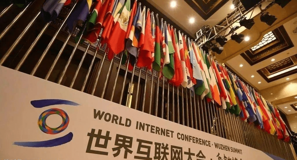 在历史人文底蕴之外,乌镇又是世界互联网大会永久会址,作为全球首个5g