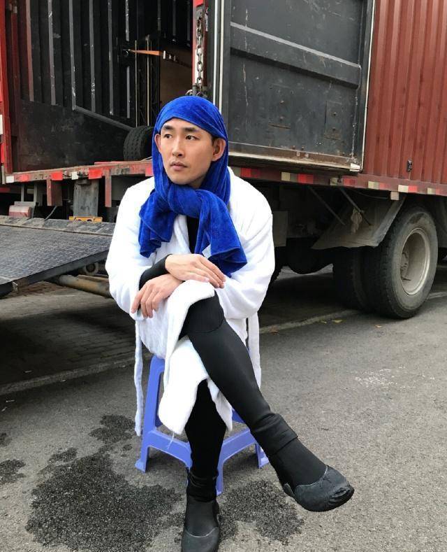 分别是:李晨&宋雨琦,郑恺&傅园慧,angelababy&许凯,朱亚文&官鸿