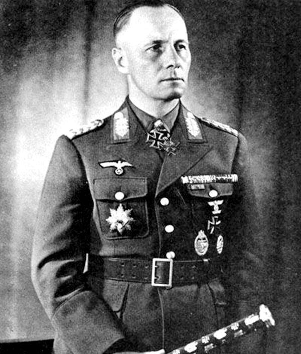 二战德军重视勋章激励士气,隆美尔视荣誉如生命,他获得几枚勋章_钻石