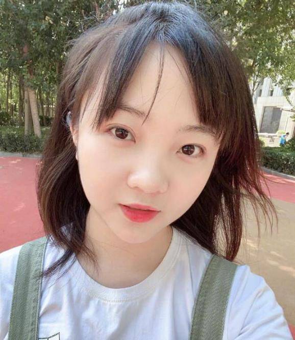 林妙可和香奈儿图片