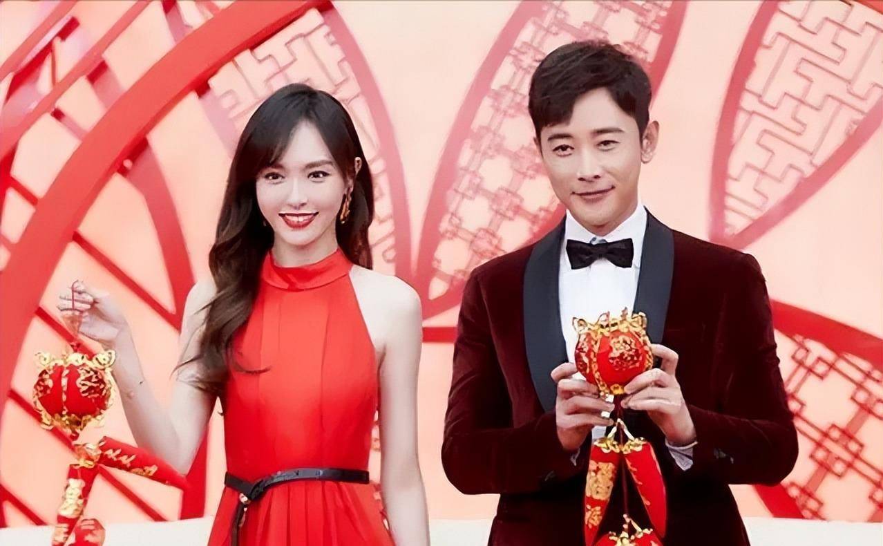 比如,唐嫣和罗晋,从恋爱到结婚,再到生育女儿,都经常异地,谢楠和吴京