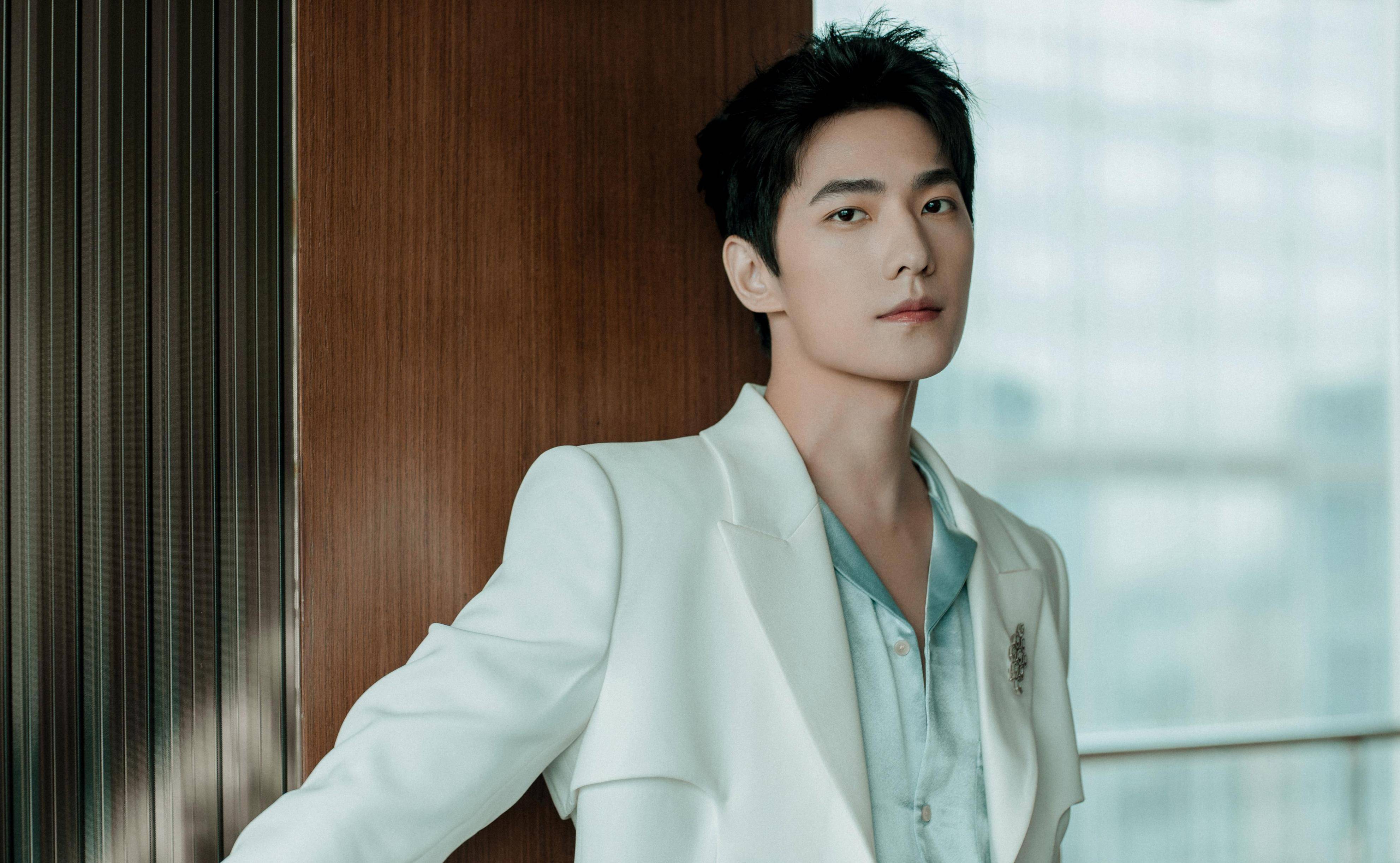 杨洋回应演技争议称问心无愧,过往言论引争议,被扒只有中专学历_网友