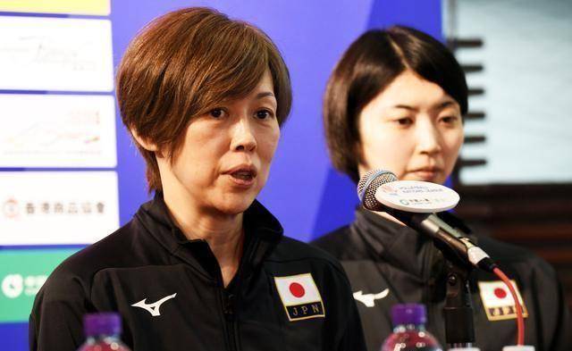 郎平大夸中田久美!赛前大打心理战,夸你也是比赛战术的一部分?