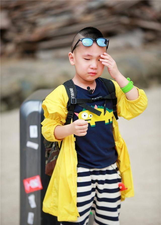 林大竣和林永健拍写真,气质高冷很有范儿,光看眼睛