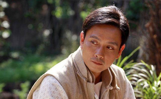 一名低调的老戏骨,曾力压张国荣成影帝,与胡歌对戏也很有演技_谢君豪