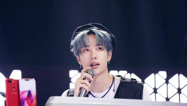 没了《天天向上》的滤镜,21岁王一博在《那小子》中暴露真实颜值_钱枫