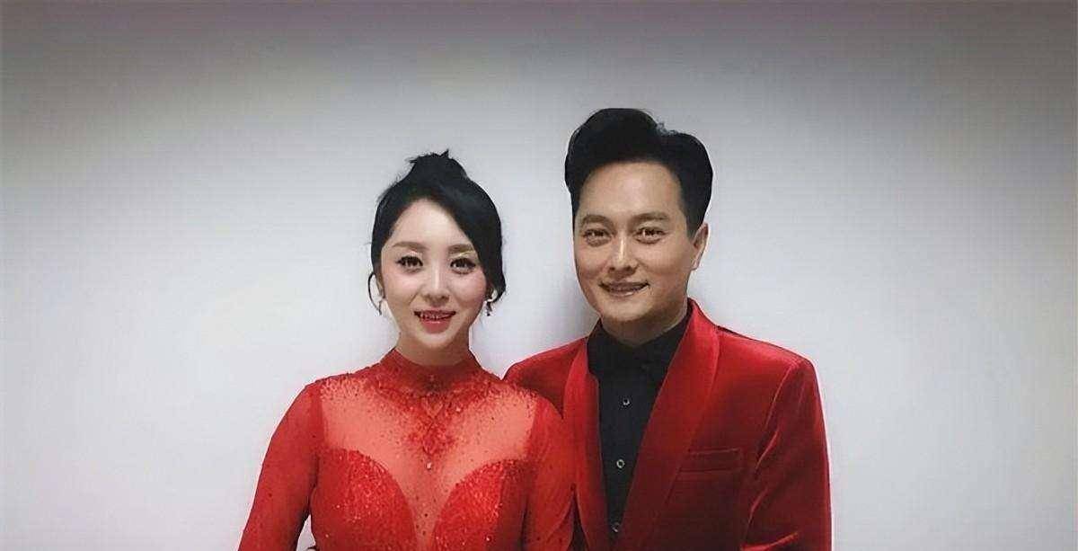 因为格格的这篇动态,原本被大家称之为是郎才女貌的云飞和郭津彤,突然