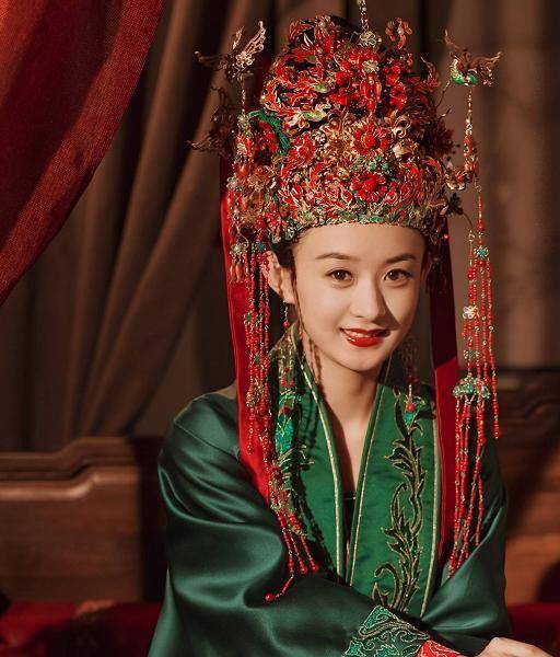 女明星的古装嫁衣造型,赵丽颖绿色嫁衣,杨幂白色嫁衣,谁最美?_盛明兰_