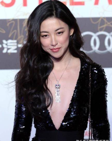 我们第一美,爷爷是将军爸爸是富豪,如今35岁低调结婚_背景_发展_朱珠