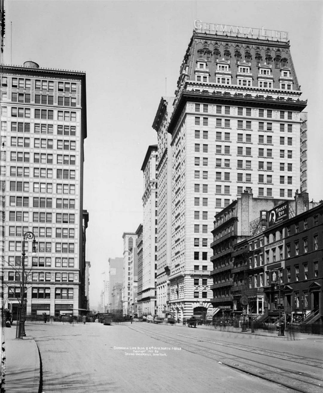 上个世纪纽约的老照片,现在那些地方还在吗?