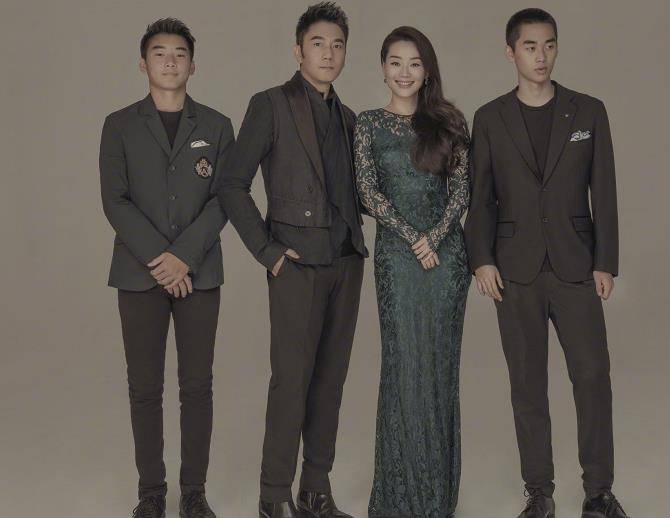 林依轮晒照庆祝结婚26周年,约定下辈子仍要做夫妻,是神仙爱情啊_西华