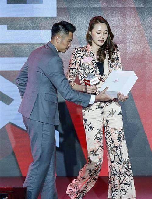 林丹秒变小男人,女人就要活的时尚才行_赵雅淇_身材_的设计