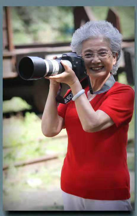91岁神仙奶奶盛瑞玲:因为忙着美丽,所以没有时间变老_生活_时候_状态