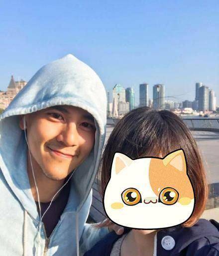 彭于晏上海滩跑步被捕获,连说3个不下一秒很绅士_网友_演技_外形