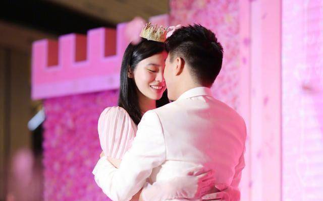 前任yumi只能冷暖自知?何猷君成功求婚奚梦瑶,暧昧两年终圆满!