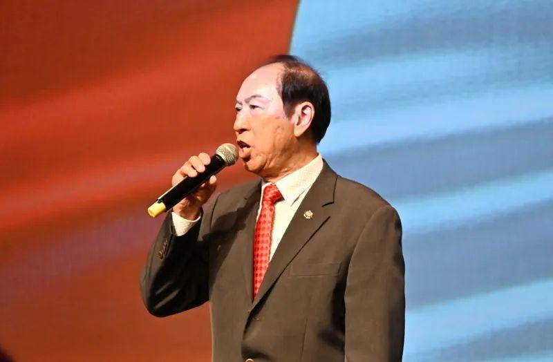 加拿大潮属社团总会首届理事会就职典礼隆重举行_发展_会长_两会