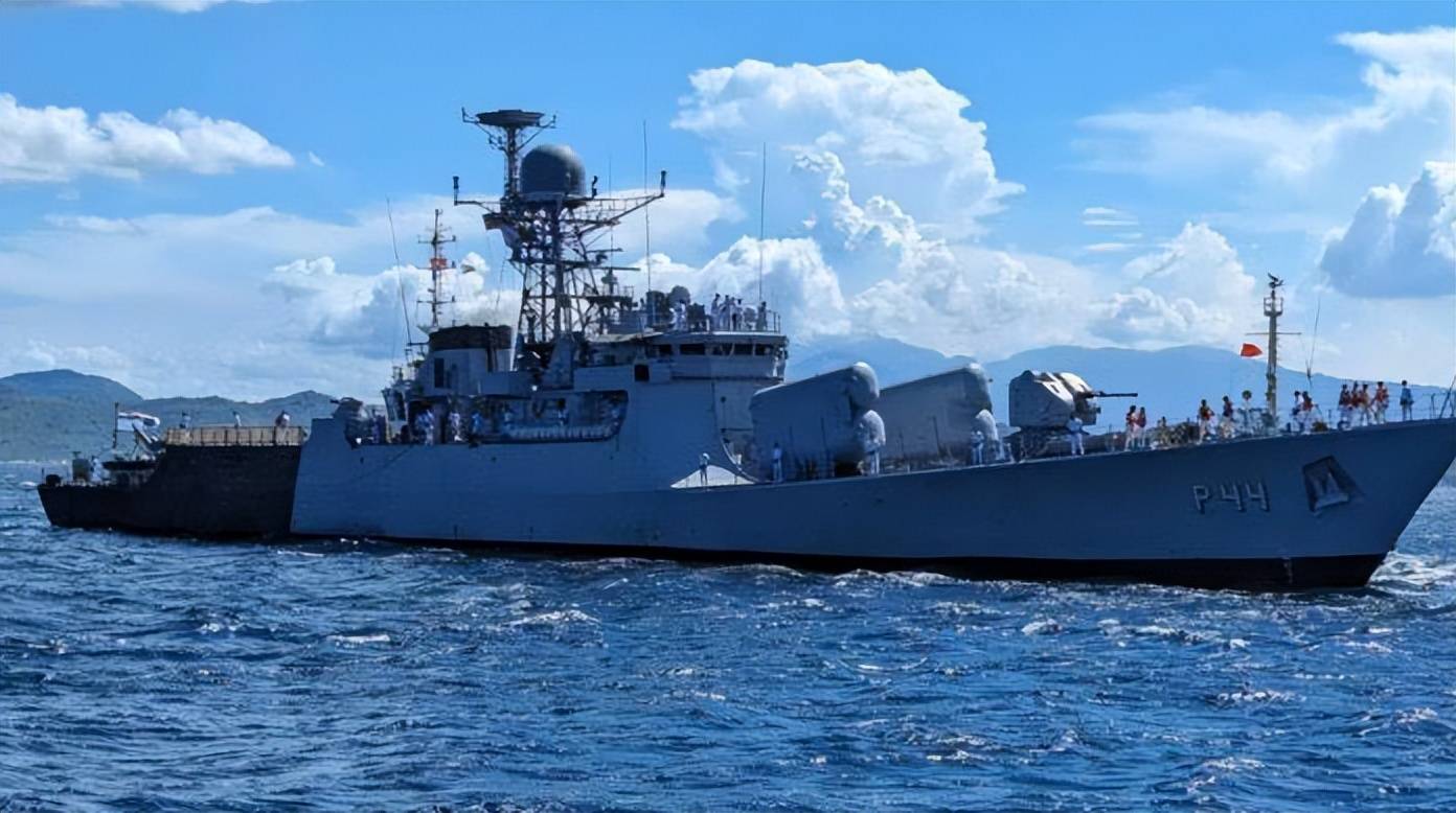 "基尔潘"号是印度国产"库克里"级轻型护卫舰的3号舰,"库克里"级舰诞生