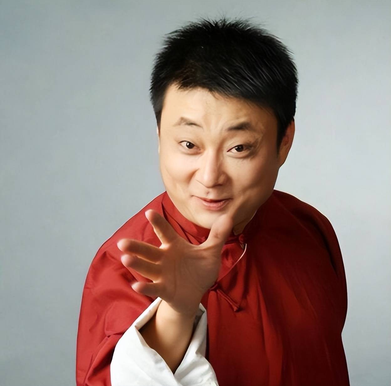 与新人不和只是借口,钱太少才是根本_李鑫_直播_张敏健