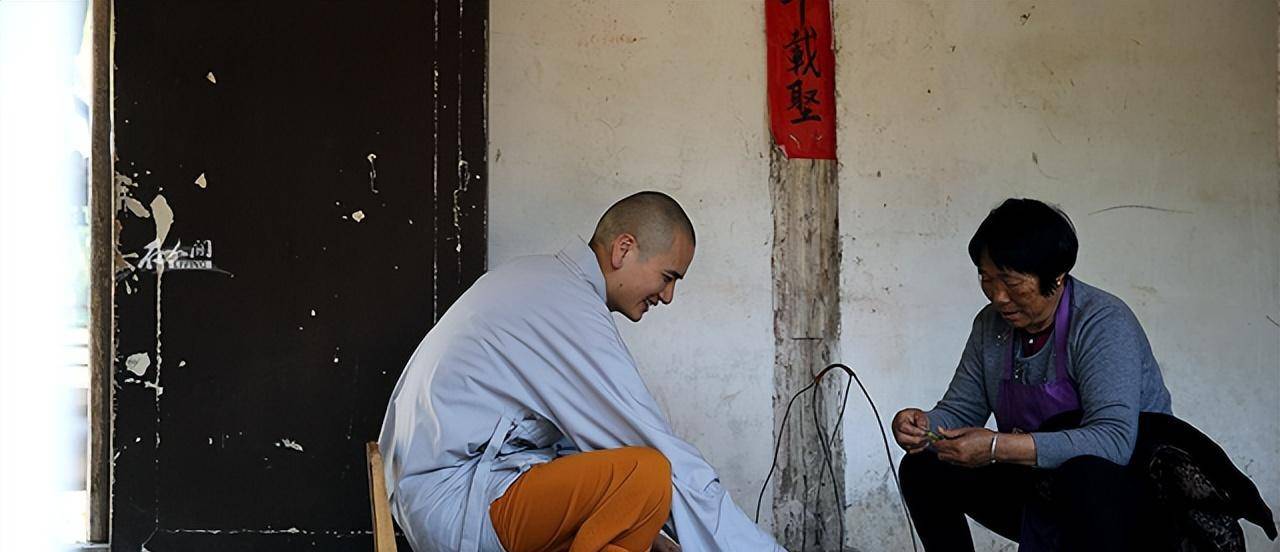 "最帅和尚"释明心:放弃编制去出家,女粉丝送400万法拉利求爱_因为