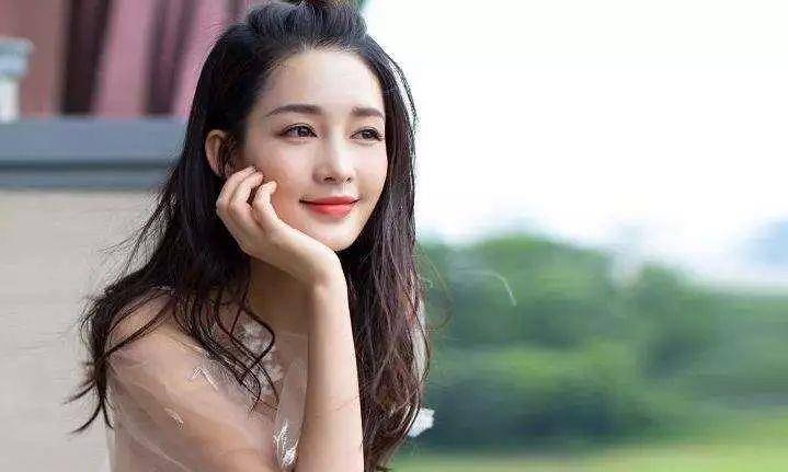 李沁:以少年薛宝钗出道,被嘲"万年不红",如今作品说话_角色_评价_红楼