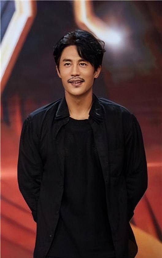 他曾是娱乐圈公认的"花心大萝卜",却爱上了比自己大7岁的女人_杜淳