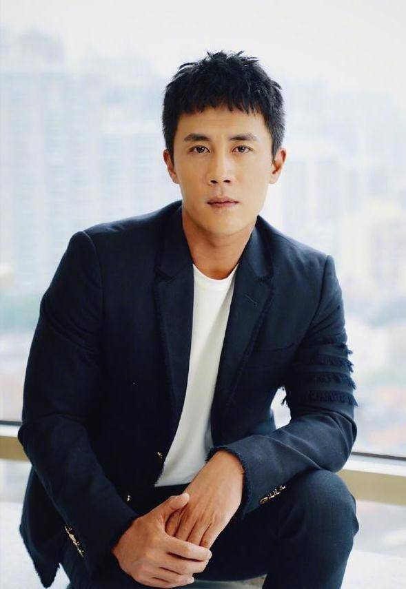 他曾是娱乐圈公认的"花心大萝卜",却爱上了比自己大7岁的女人_杜淳