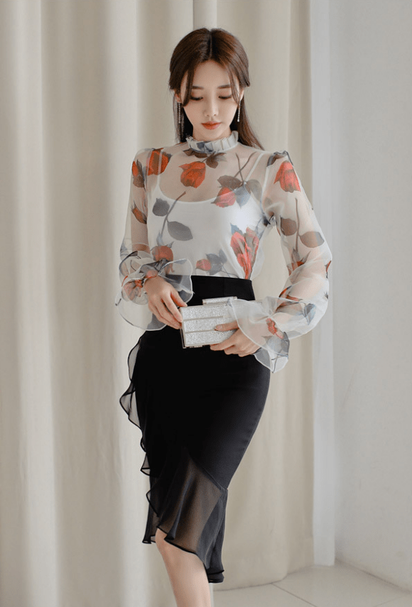 美女孙允珠透明薄纱上衣内搭吊带背心气质高贵而优雅_玫瑰_时尚_感觉