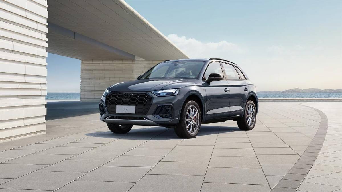 豪华b级suv奥迪q5l凭借出色颜值以及高舒适性成为"150万用户"的共同之