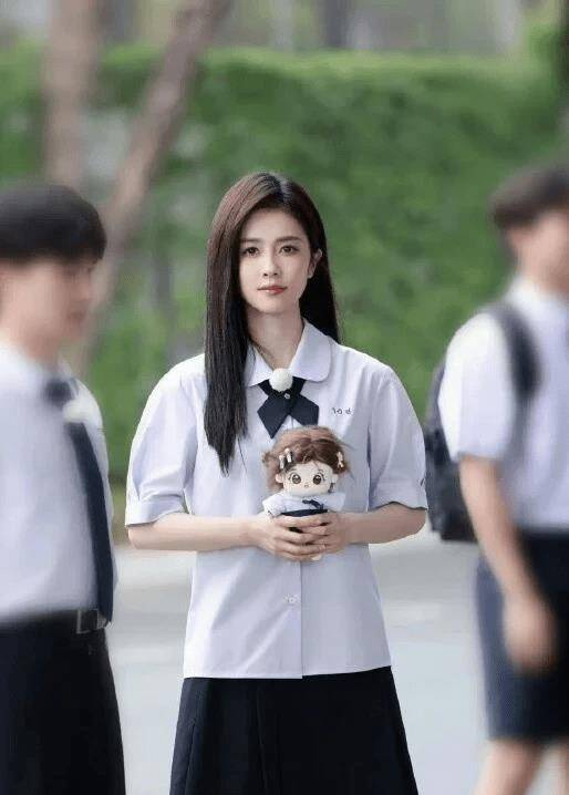 原创95后女星校服造型!