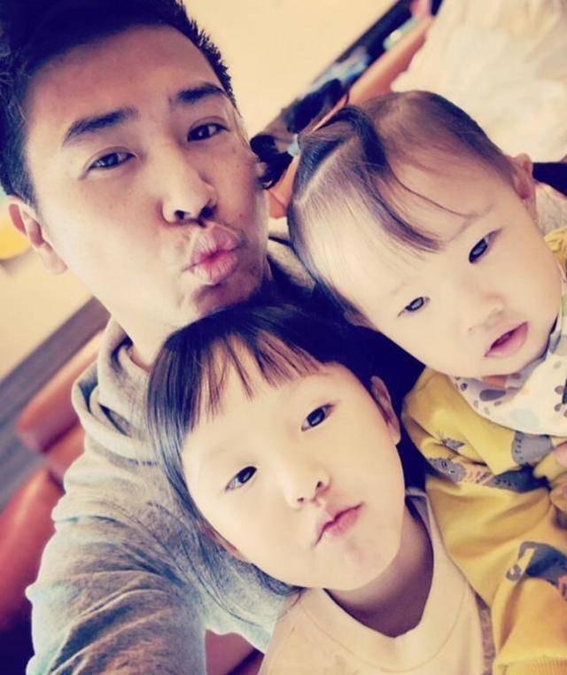 欧弟晒大女儿正面照,妈妈带jojo像小公主,爸爸带女儿满头大汗_汪涵_小