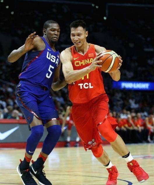 同样2米11,易建联和杜兰特谁的身体天赋更强?5张图片告诉你!