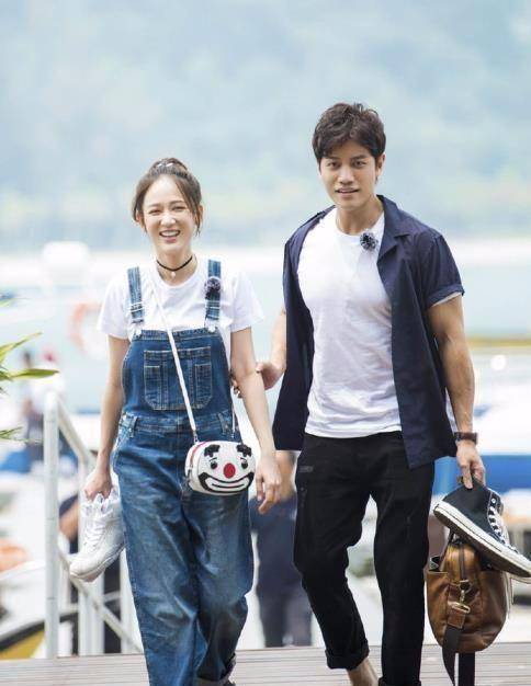 同样录恋爱真人秀,陈乔恩艾伦假戏真做,任家萱张轩睿却有缘无分_节目