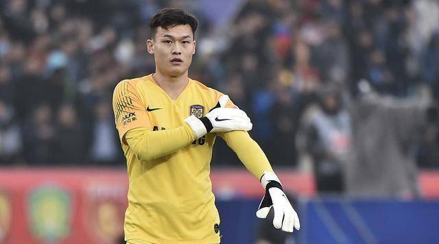 后防最大软肋,球迷因此呼吁一人上位,曾在中超踢主力_比赛_张岩_郝伟