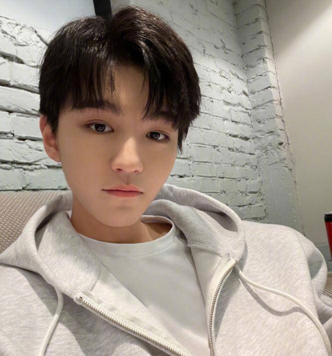 王俊凯回归电视剧,《天坑鹰猎2》筹备中,与文淇感情再进一步?