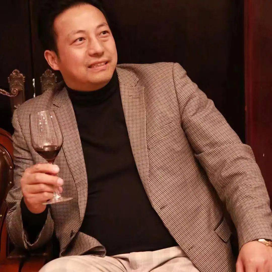 杨氏联谊总会副会长海房网(深圳)科技有限公司董事长深圳市新三板上市