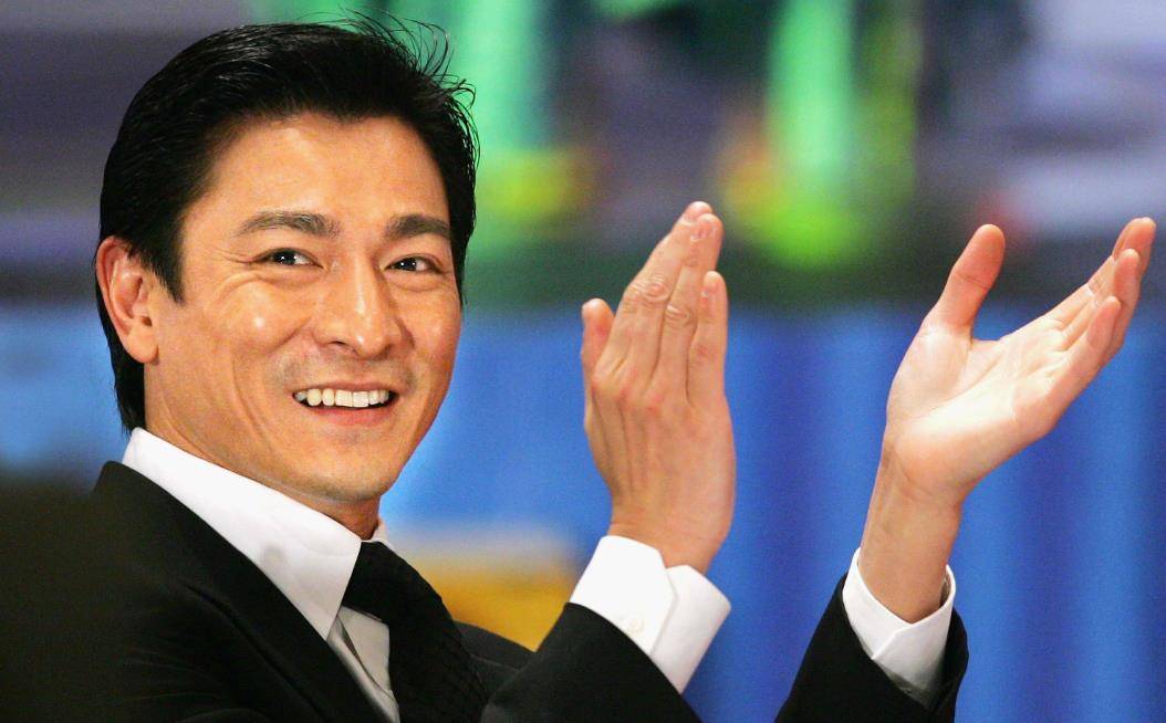 "前途堪忧"谢娜:被刘德华成龙嘲讽,坐拥亿万财产却欠钱不还_事件_明星